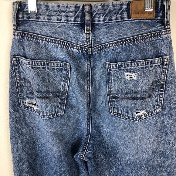 American Eagle- Curvy Mom Jean 90’s wash (0 short) - Picture 8 of 15